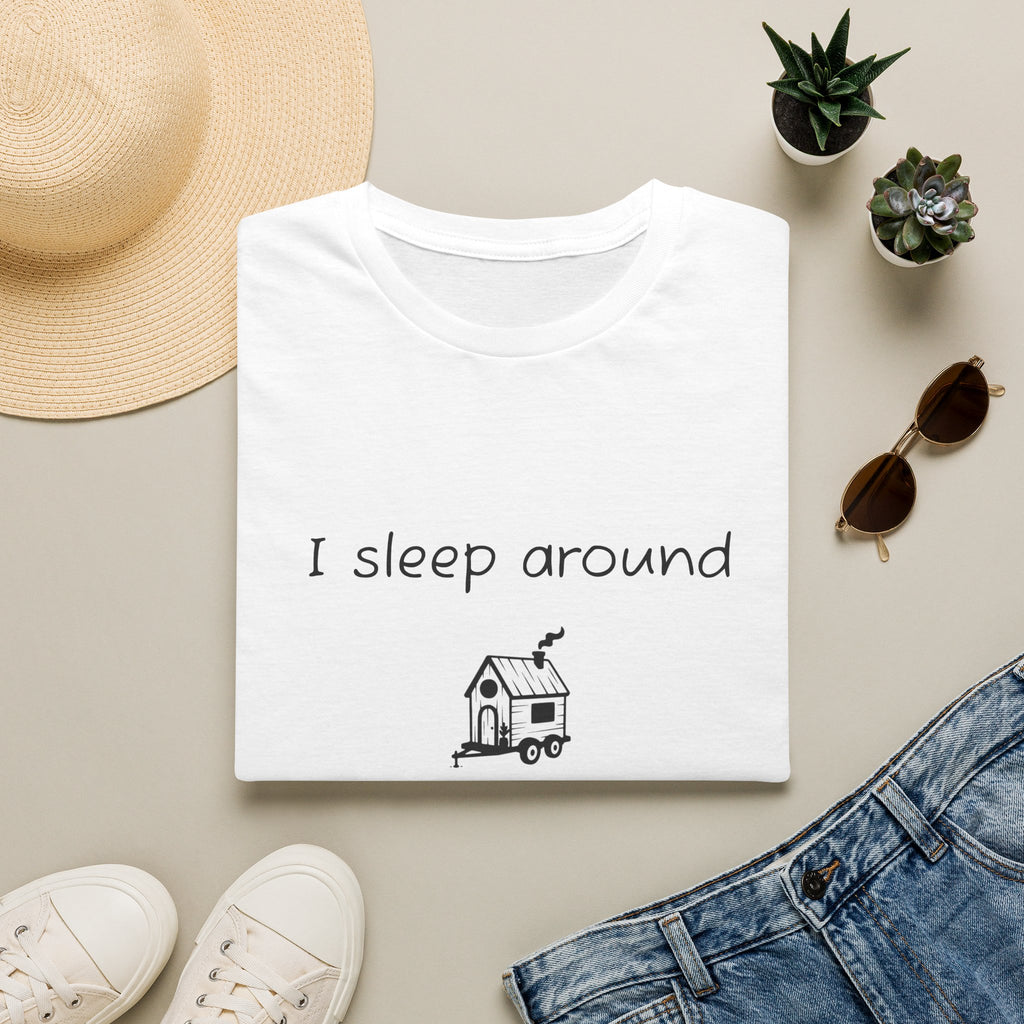 I sleep around – Softstyle T-Shirt